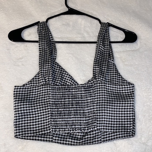 crop top - Picture 4 of 6